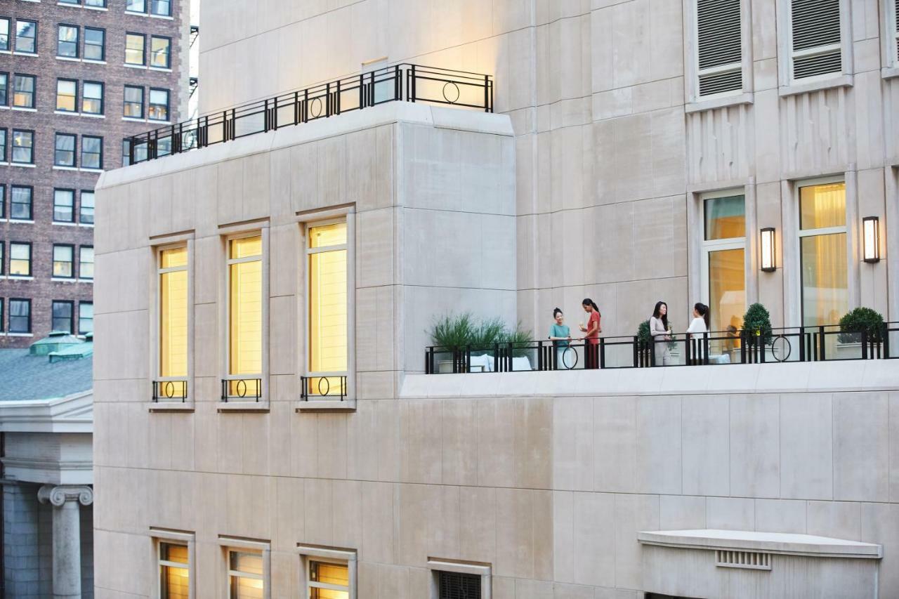 Four Seasons Hotel New York Downtown Exterior photo